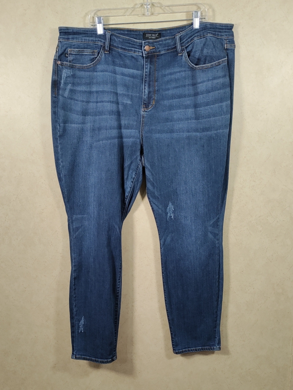 H137 Judy Blue Relaxed Fit Lightly Distressed Jeans 24W Long